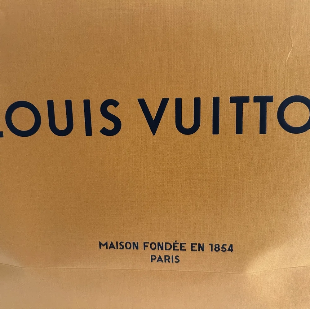 Louis Vuitton women sneakers - Picture 8 of 8